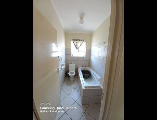 3 BEDROOM HOUSE FOR SALE IN BROADLANDS VILLAGE